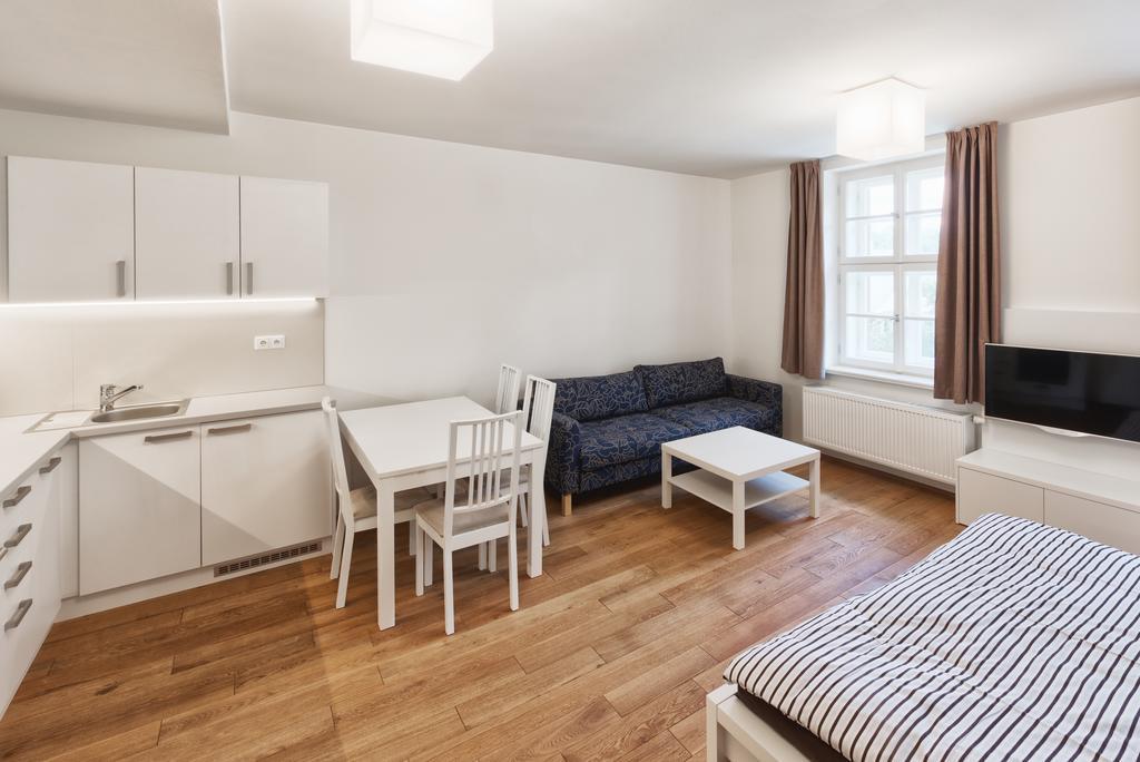 Theresian Apartment Остружна Экстерьер фото